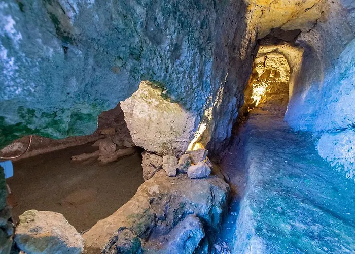 Feudo Rosso Di Cerami 3*