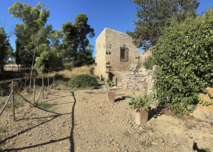 Feudo Rosso Di Cerami Bed & Breakfast 3*